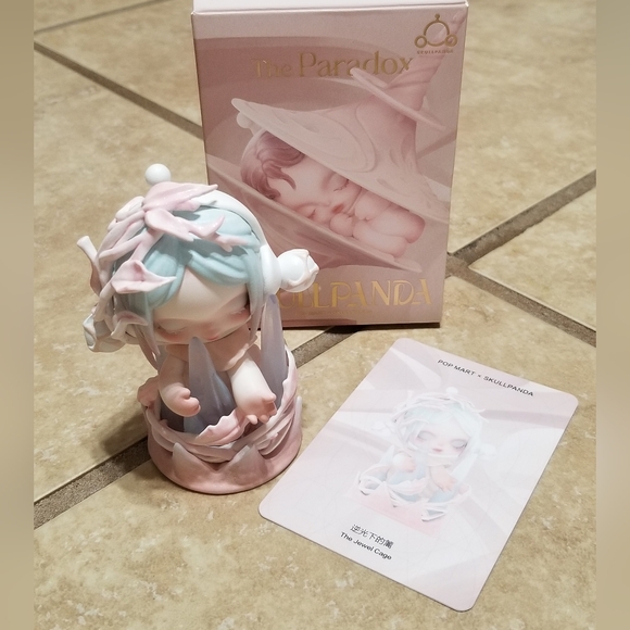 POP MART x SKULLPANDA - The Paradox: The Jeweled Cage Figure - Picture 1 of 10
